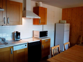 Appartement 2 Chambres + Cabine au Centre de Super Besse - FR-1-814-54